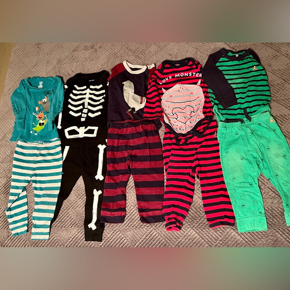 Pajama set bundle (12-18 months)